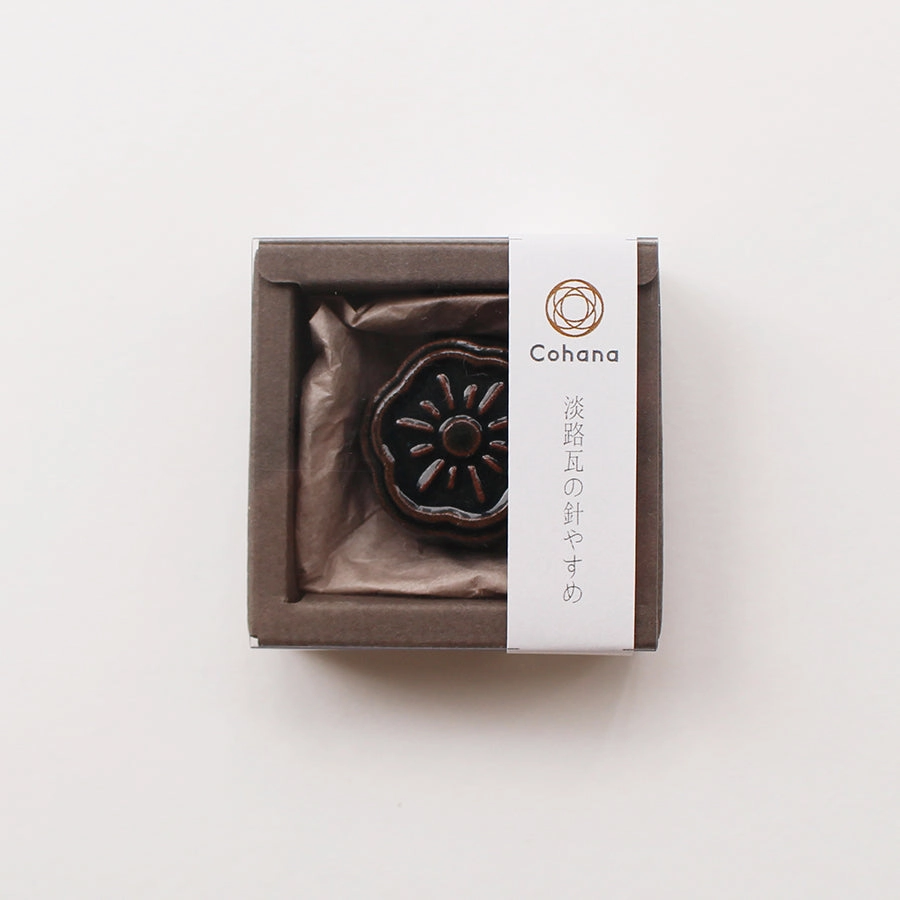 Awaji Kawara Magnetic Needle Rest