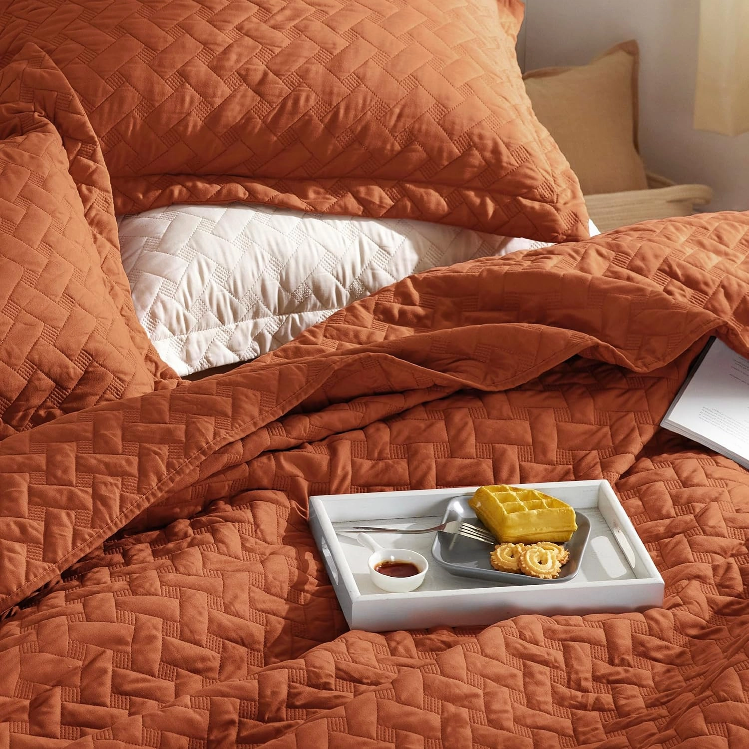 Bedsure Quilts Queen Size - Lightweight Bedspreads Queen Size with Basket Weave Pattern, Soft Quilt Bedding, Red Orange Comforter Coverlet for All Seasons (90" x 96")