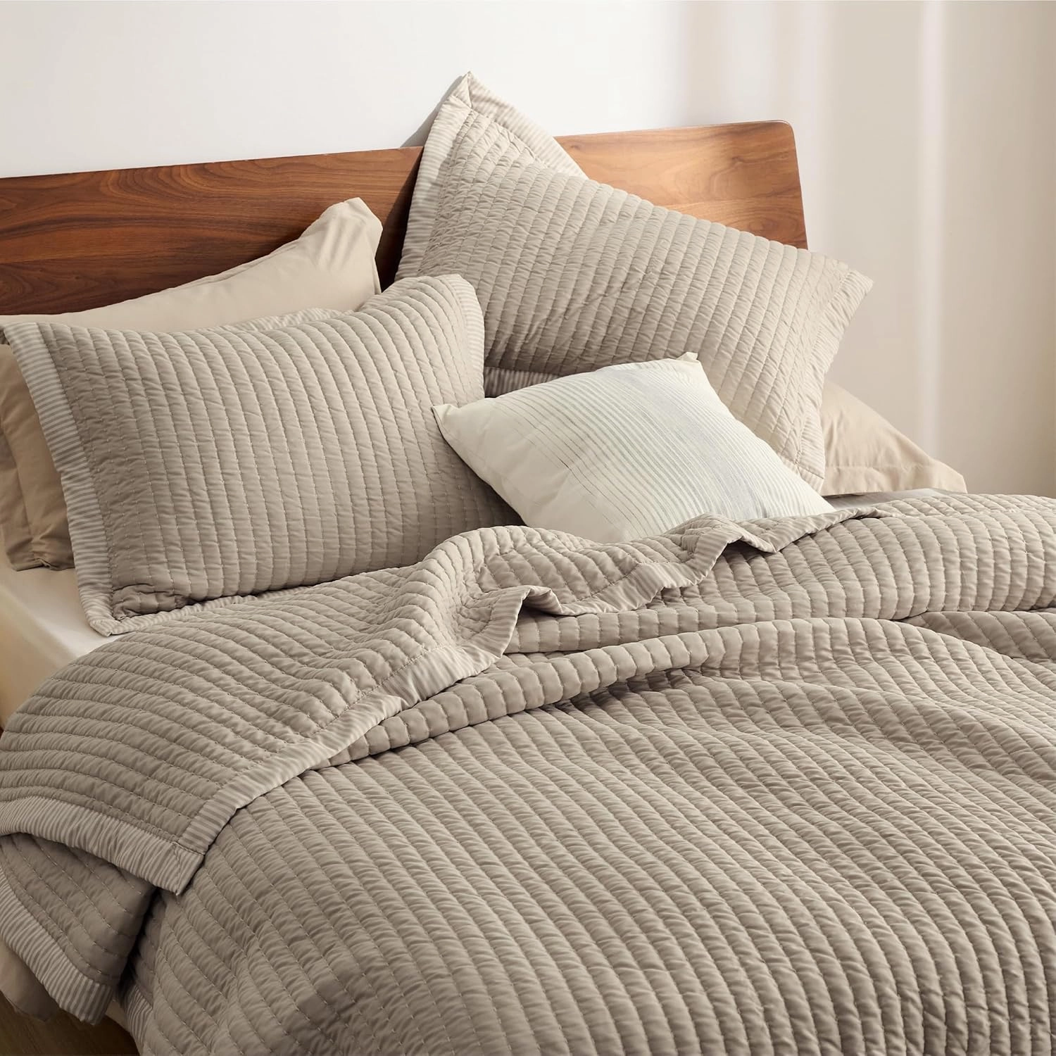Bedsure Taupe Quilts Queen Size - Queen Quilt Bedding Set Bedspread Coverlet, Lightweight Corduroy Pattern Bedspread, 3-Piece Set with 90"x96" Coverlet & 2 Pillow Shams, All-Season Soft Microfiber