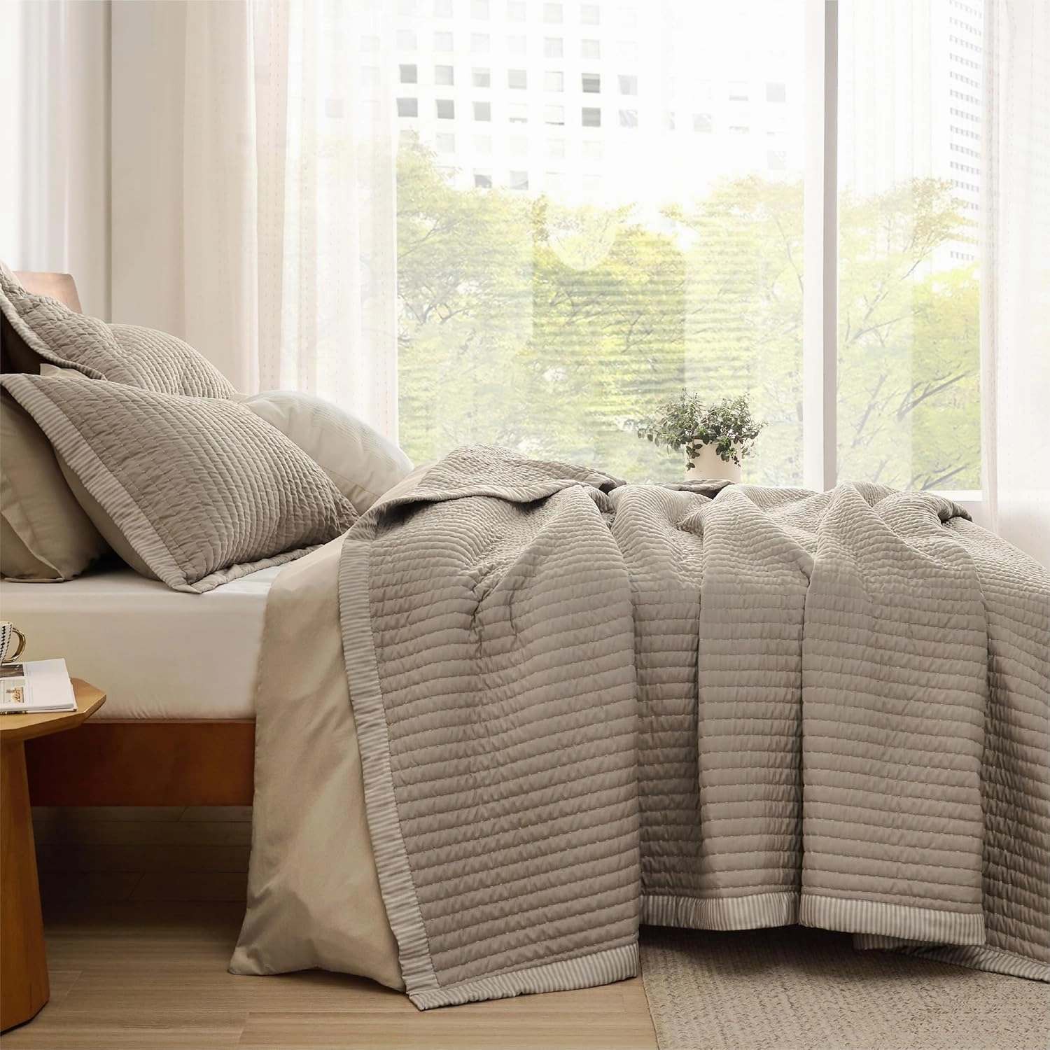 Bedsure Taupe Quilts Queen Size - Queen Quilt Bedding Set Bedspread Coverlet, Lightweight Corduroy Pattern Bedspread, 3-Piece Set with 90"x96" Coverlet & 2 Pillow Shams, All-Season Soft Microfiber