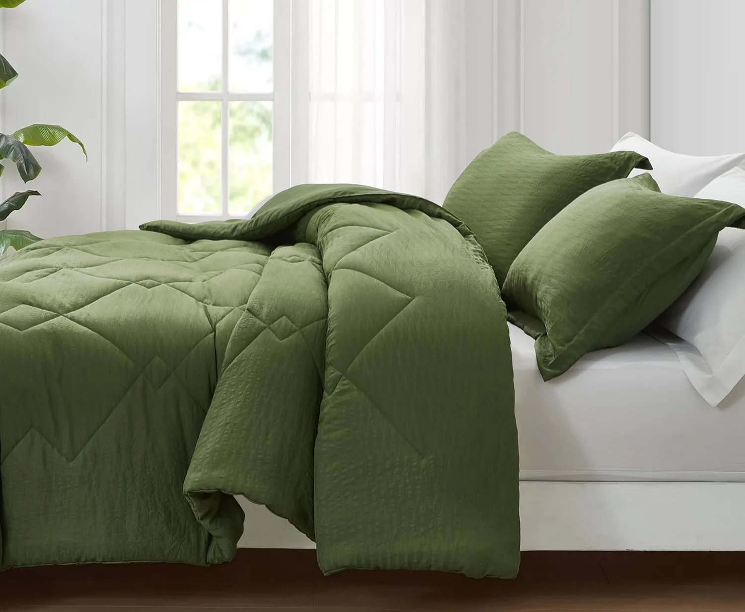 Chezmoi Collection Hugo 3-Piece Textured Thin Comforter Set - Lightweight Woven Design - Soft Microfiber Bedding for All Season, Full, Olive Green