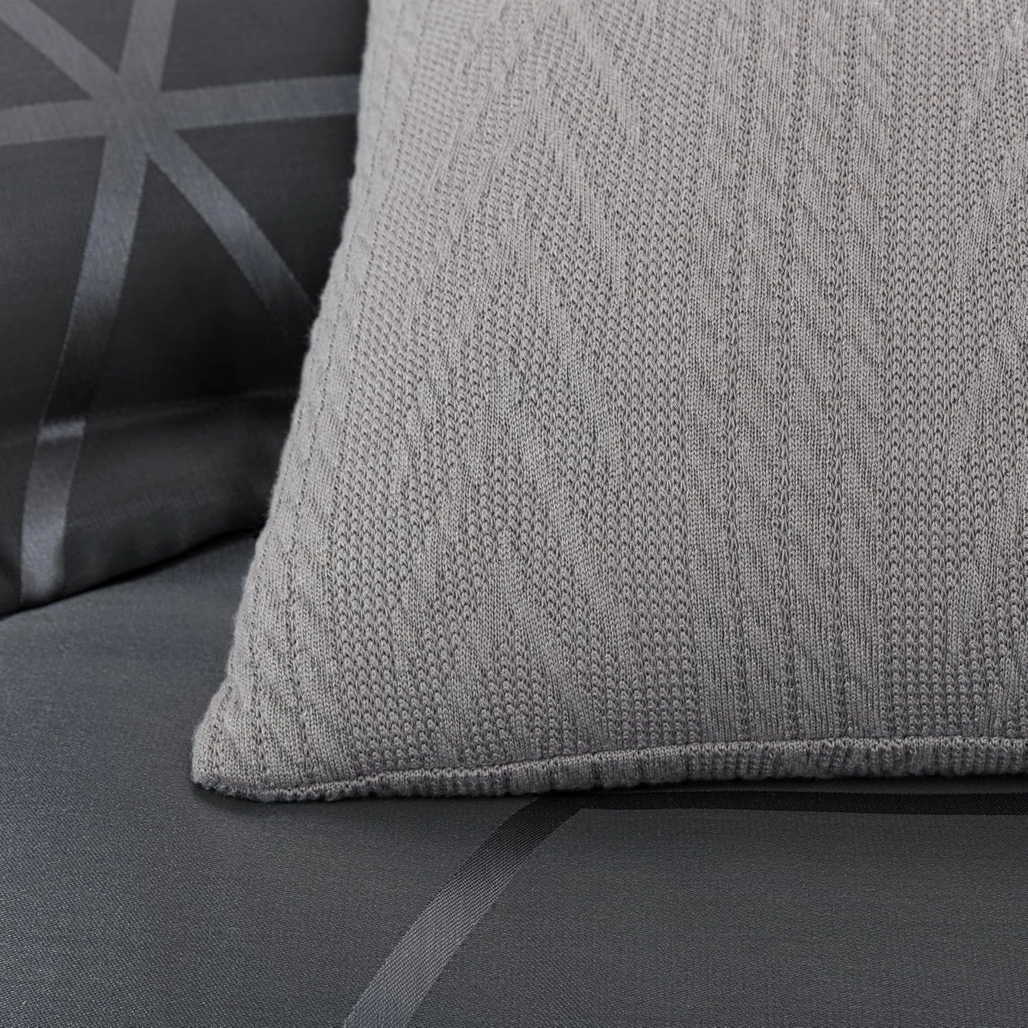 Chezmoi Collection 4-Piece Geometric Jacquard Comforter Set King Size - Soft Silky Lustrous Modern Gray Geometric Lattice Pattern Lightweight Bedding Set for All Seasons