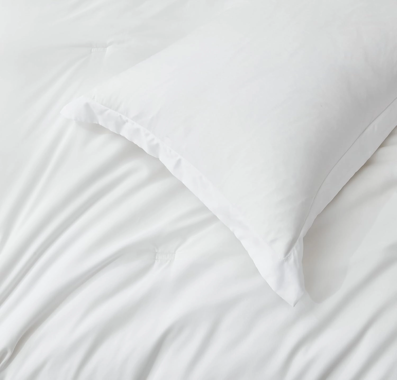 Chezmoi Collection Cliff 3-Piece Lightweight Cooling Comforter Set, Oversized King - Rayon Derived from Bamboo & Polyester Blended, Soft Breathable Bedding for Hot Sleepers, White