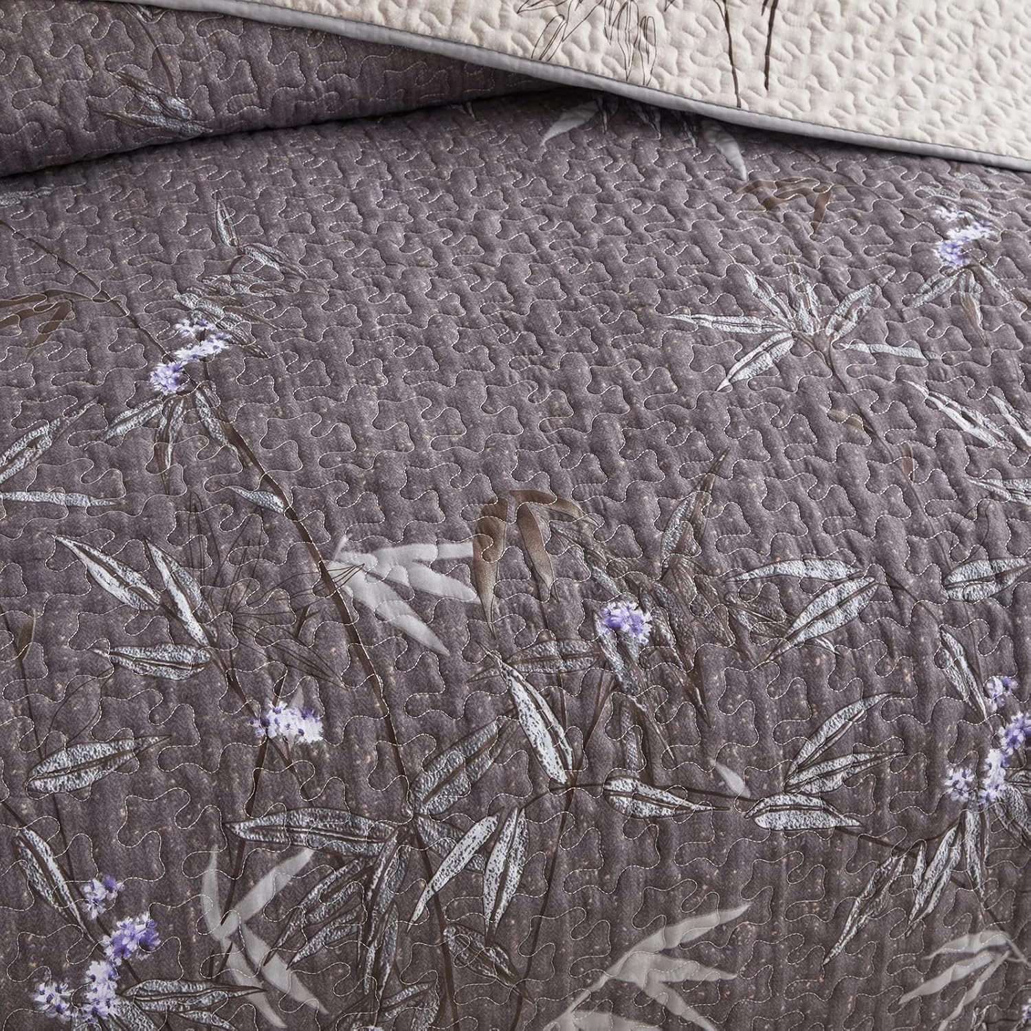 Flysheep Quilt Set 3 Pieces King Size, Black Leaves Botanical Design Reversible Bedspread Coverlet Set, Soft Microfiber Lightweight Bed Cover for All Season (102" x 90", 1 Quilt  2 Pillow Shams)