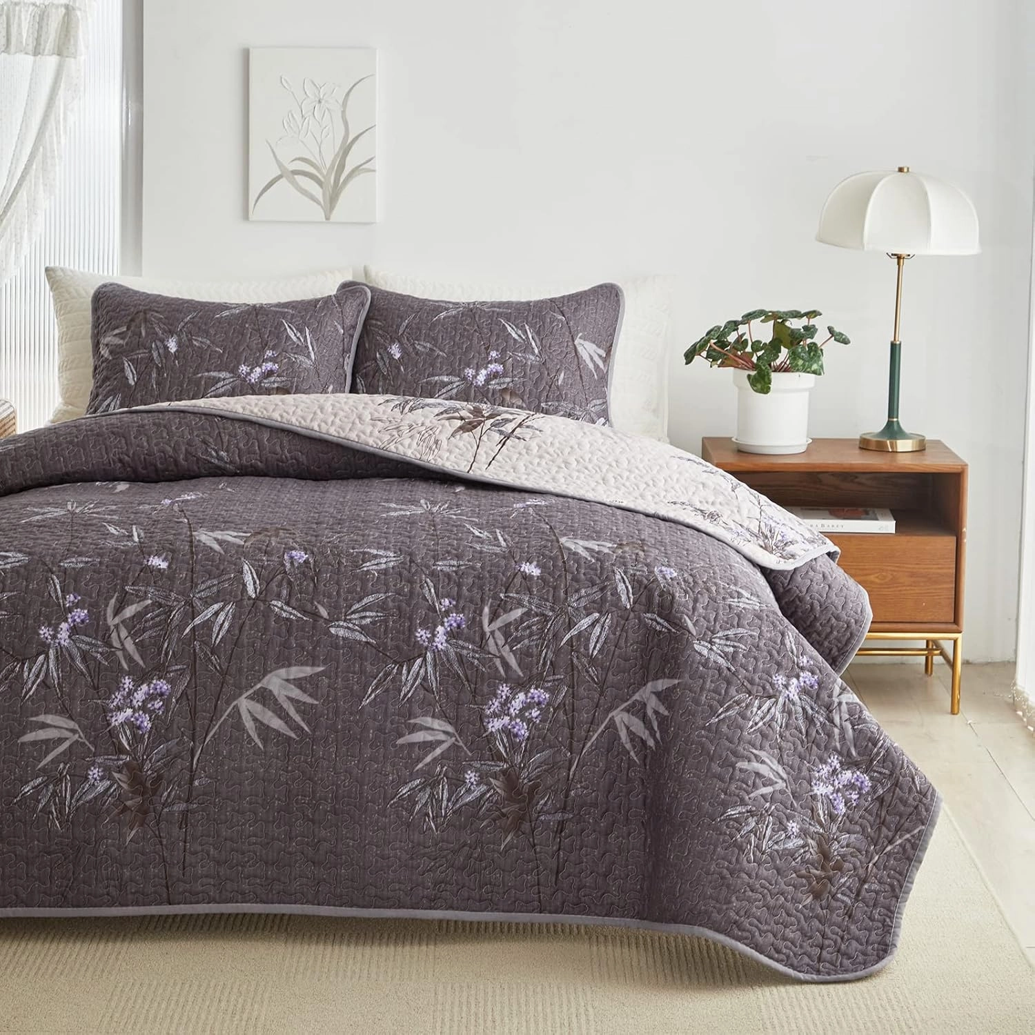 Flysheep Quilt Set 3 Pieces King Size, Black Leaves Botanical Design Reversible Bedspread Coverlet Set, Soft Microfiber Lightweight Bed Cover for All Season (102" x 90", 1 Quilt  2 Pillow Shams)
