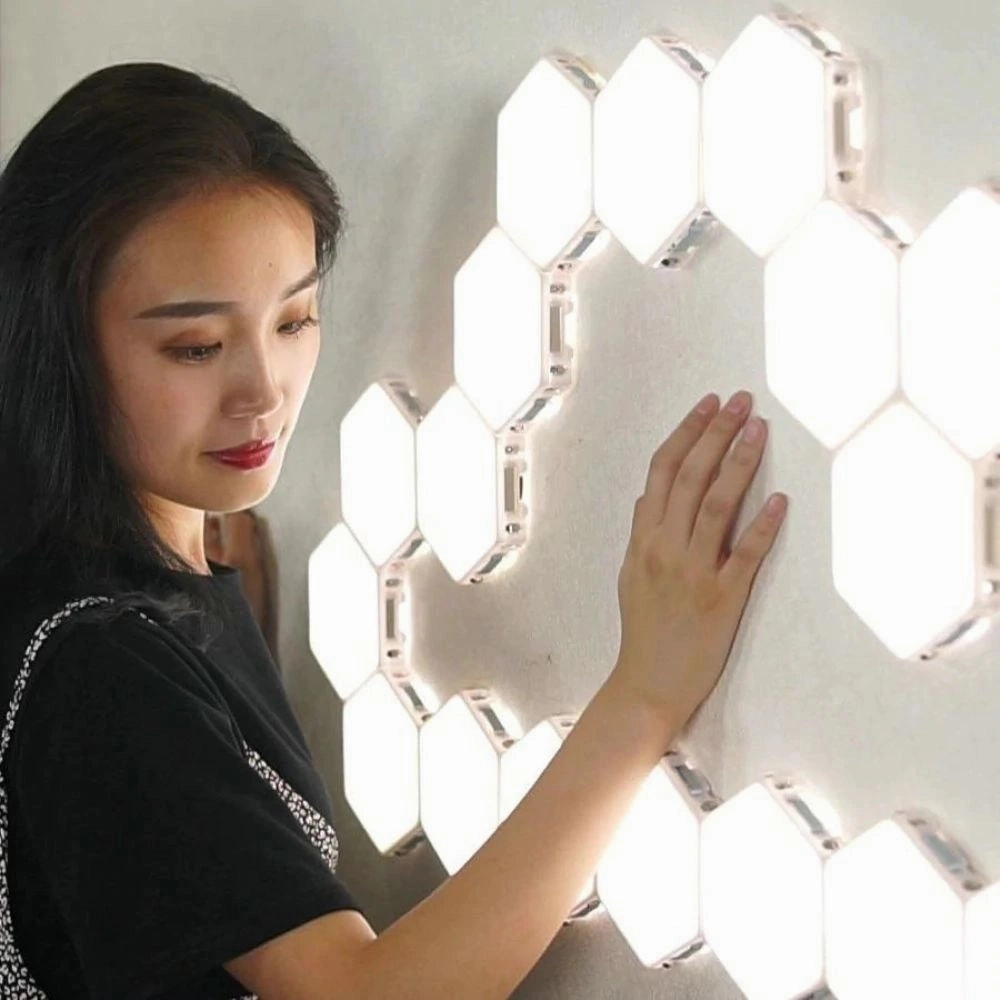Hexagonal Modular Touch LED Wall Lights - Modern Customizable Panels