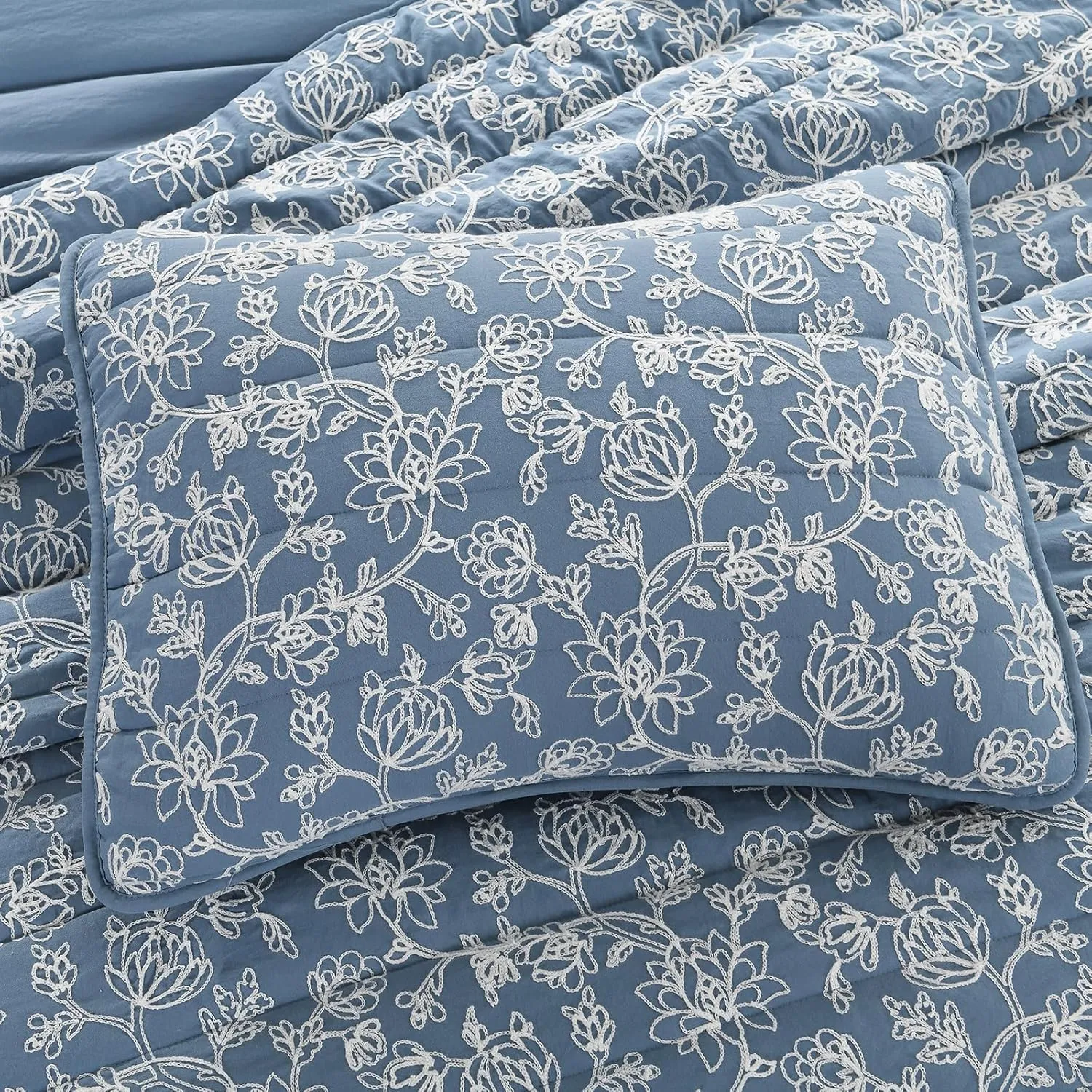 HORIMOTE HOME Floral Embroidery Quilt Queen Size, Blue Queen Quilt Bedding Set Soft Lightweight Bedspread 3 Pieces Shabby Chic Farmhouse Full Size Comforter Set for All Seasons