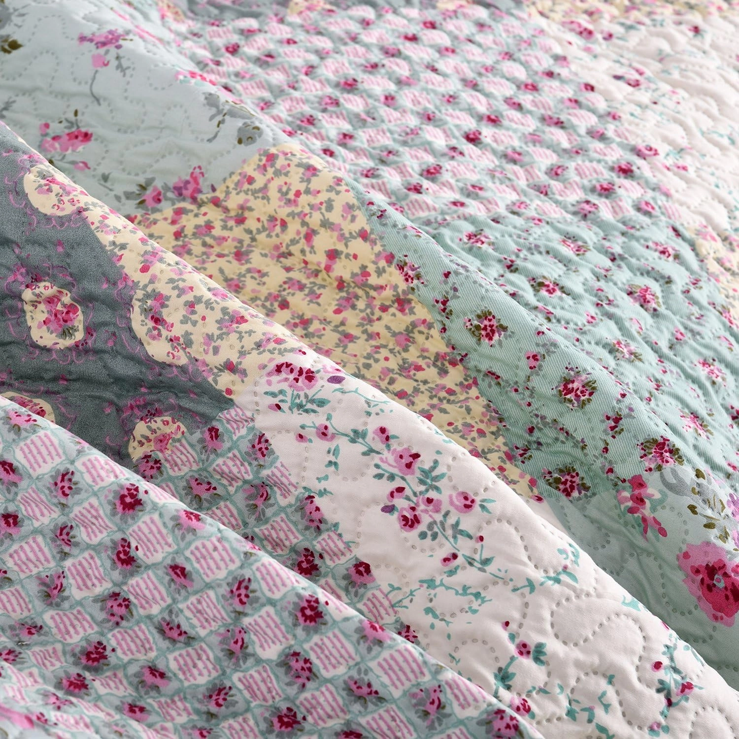 JML Quilt Set - King Size Quilt Sets with Shams - 3 Pieces - All Season Lightweight Soft Printed Pattern Bedding Bedspread Coverlet Set