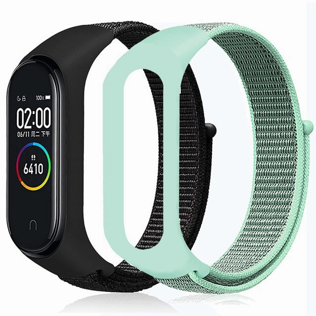 M4 Smart Fitness Watch with *** 1 x FREE DESIGNER STRAP ***