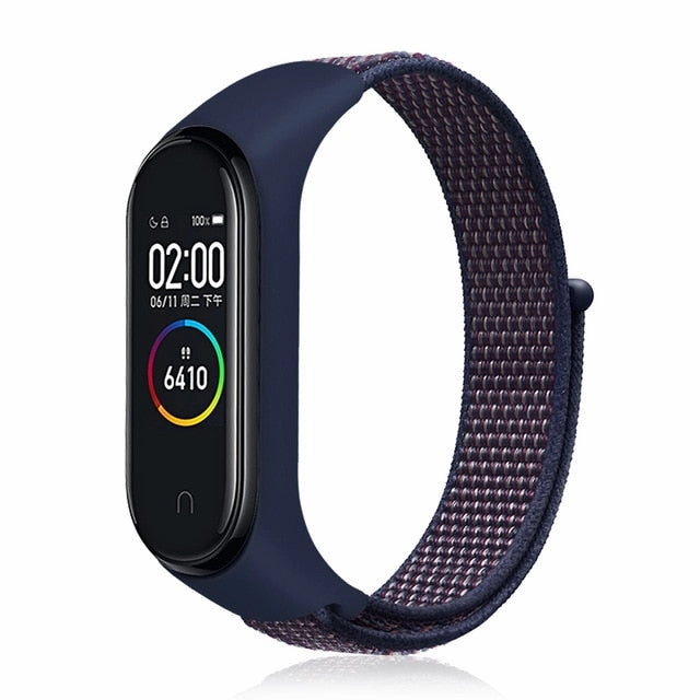 M4 Smart Fitness Watch with *** 1 x FREE DESIGNER STRAP ***