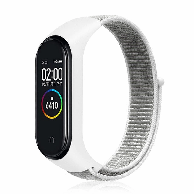 M4 Smart Fitness Watch with *** 1 x FREE DESIGNER STRAP ***