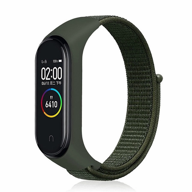 M4 Smart Fitness Watch with *** 1 x FREE DESIGNER STRAP ***
