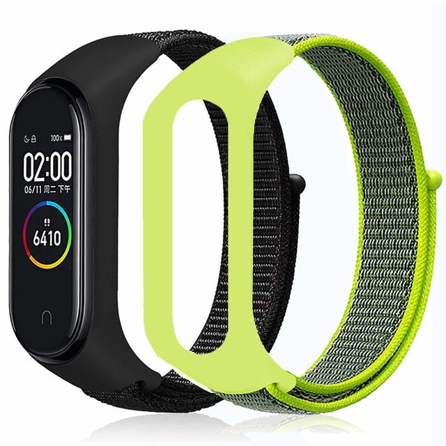 M4 Smart Fitness Watch with *** 1 x FREE DESIGNER STRAP ***