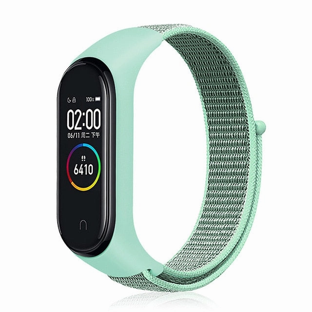 M4 Smart Fitness Watch with *** 1 x FREE DESIGNER STRAP ***