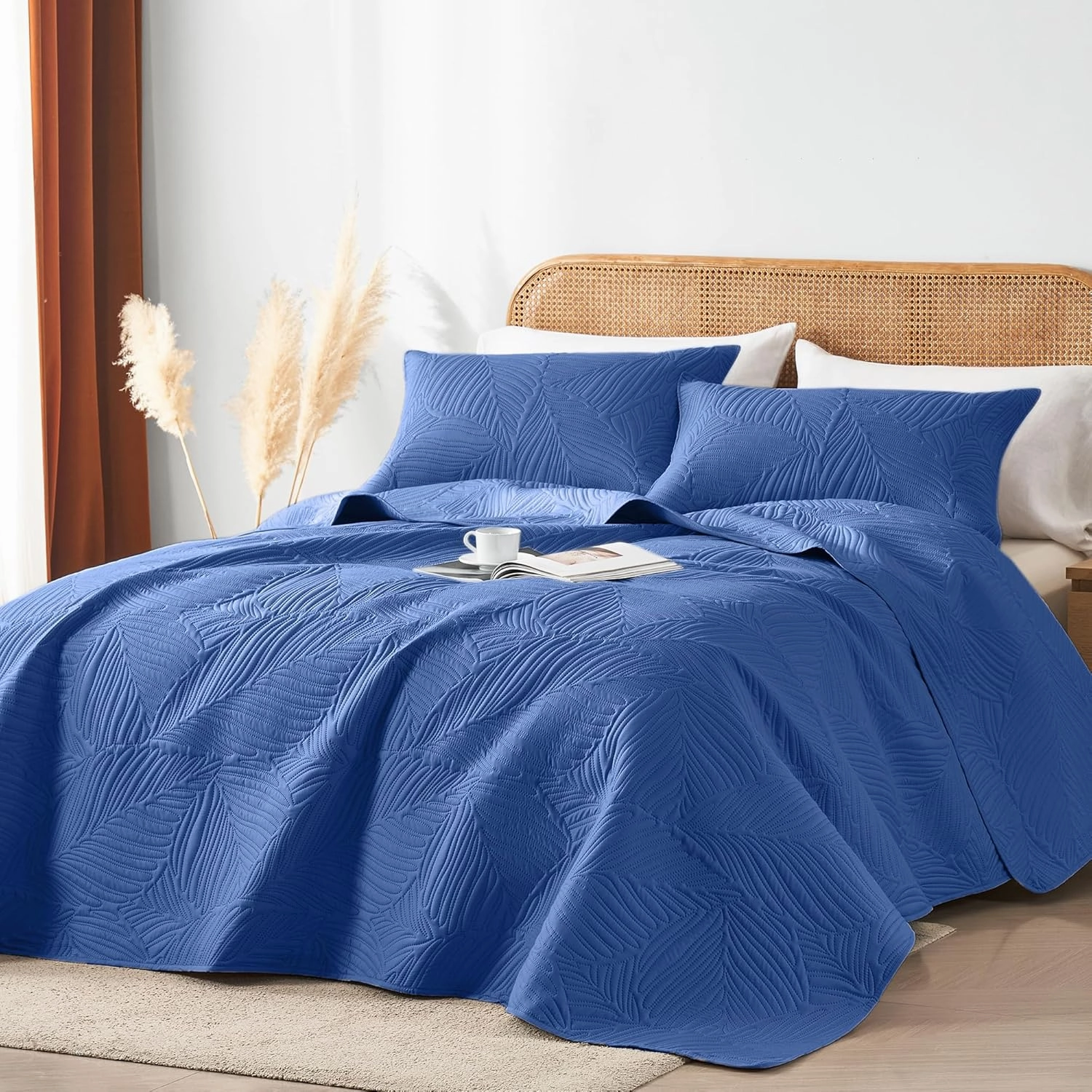 OARAGE Twin Quilt Bedding Set Soft Lightweight Dark Blue Bedspread with Leaf Pattern Ultrasonic Microfiber Bed Coverlet for All Season (1 Quilt,1 Sham)