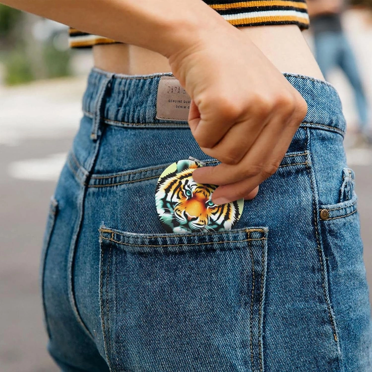Portable Pocket Makeup Mirror Little Fat Tiger Head Travel Cosmetic Mirror Heart Shape Print Magnifying Compact Mirror for Eyelash