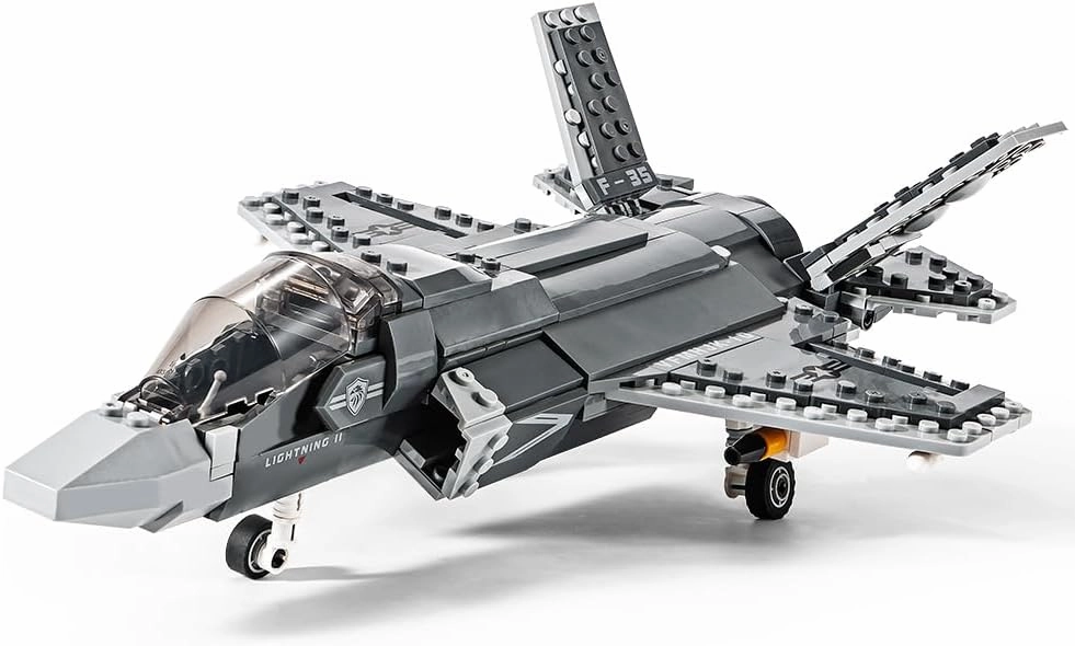 SEMKY Military Series F-35 Lightning II Fighter Jet Air Force Building Block Set (646 Pieces) -Building and Military Toys Gifts for Kid and Adult