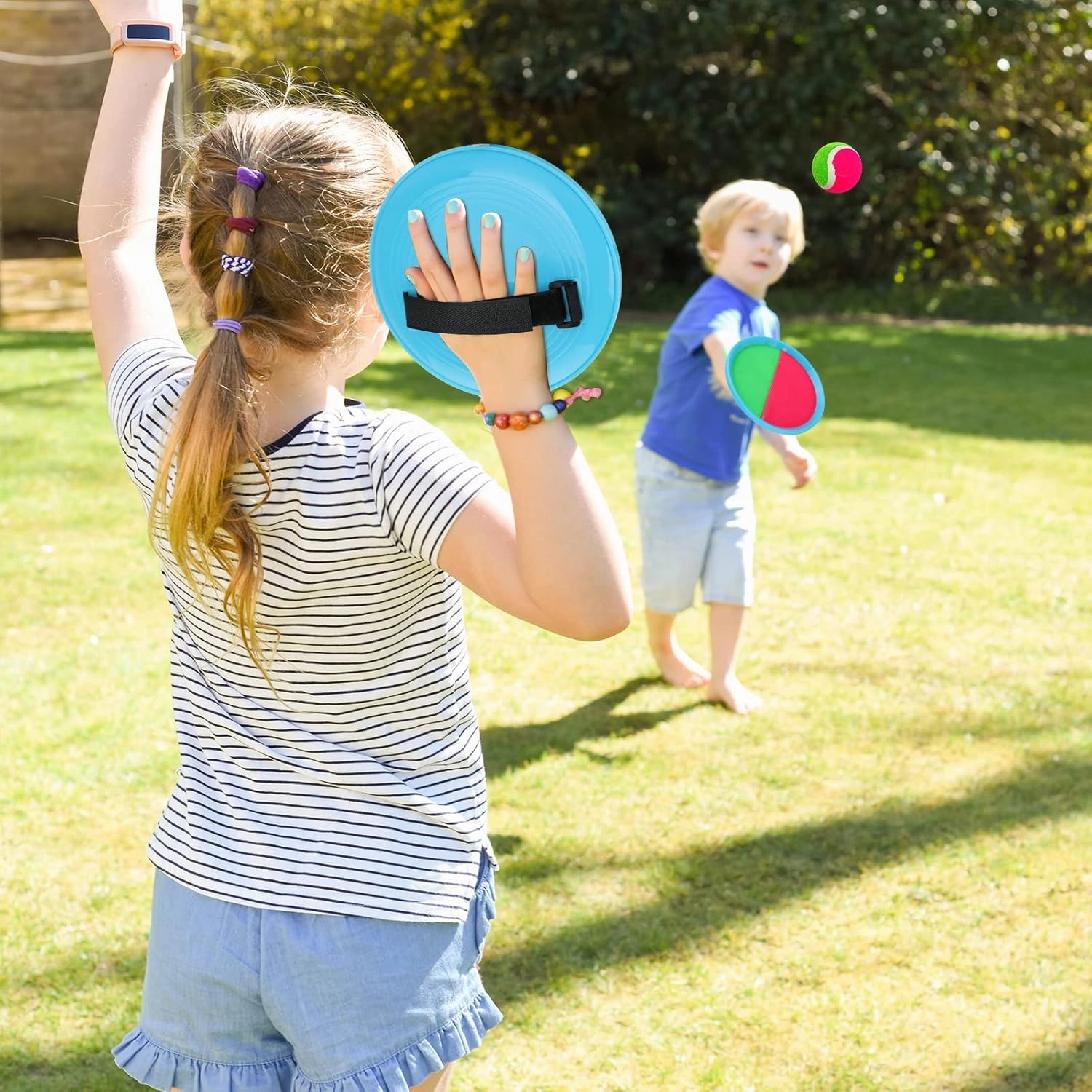 Toss and Catch Ball Set Outdoor Indoor Beach Games Kids Toys with 4 Paddles 4 Balls 1 Storage Bag Playground Balls for Kids