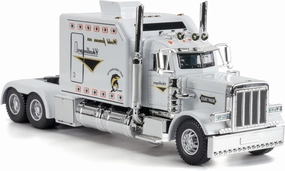 Toy Semi Heavy Truck Model 1/24 White Alloy Collectible Diecast Vehicles with Lights and Sounds