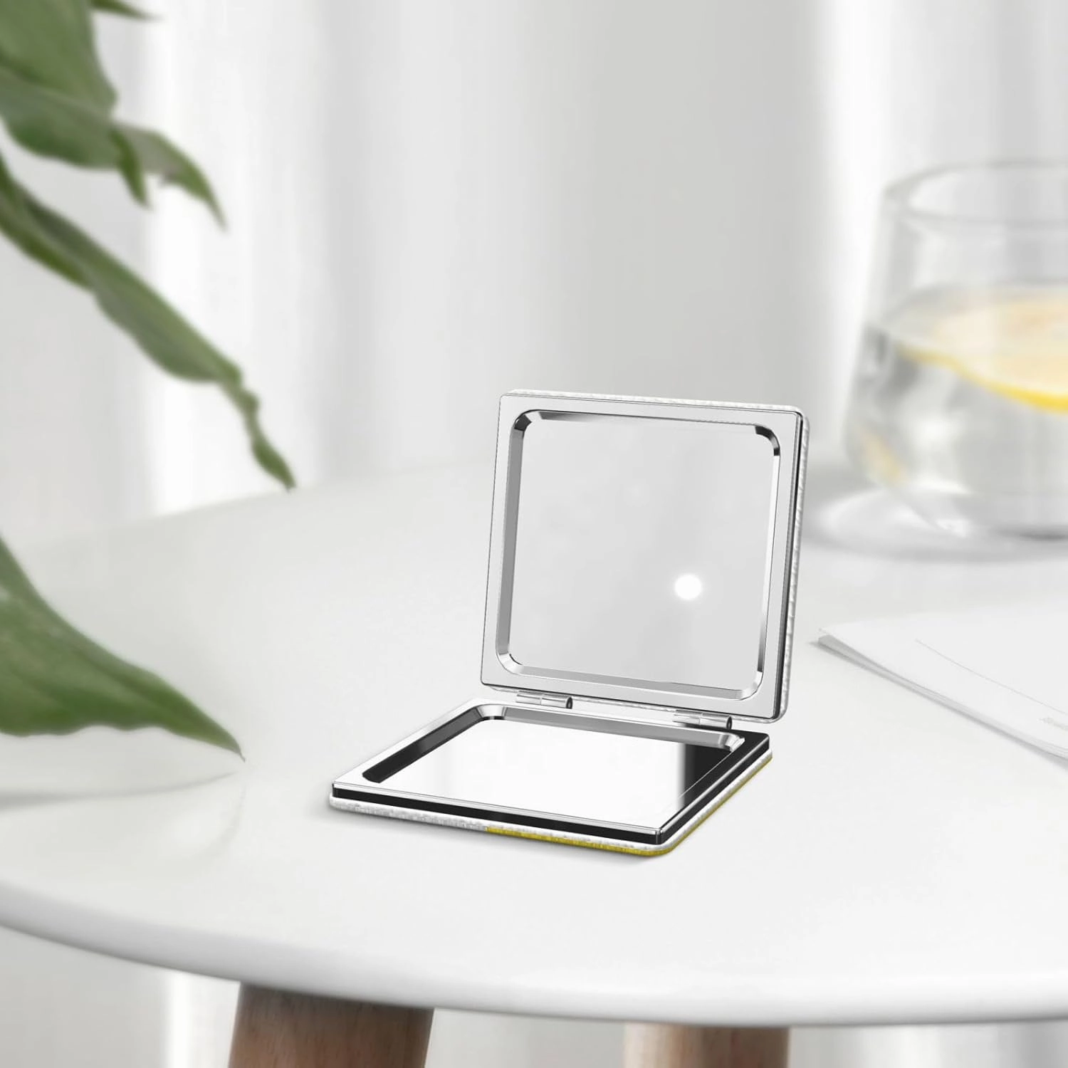 Vatican Flag Makeup Mirror Portable Folding Mini Mirror Double Sided Travel Makeup Mirror Square Handheld Pocket Mirror