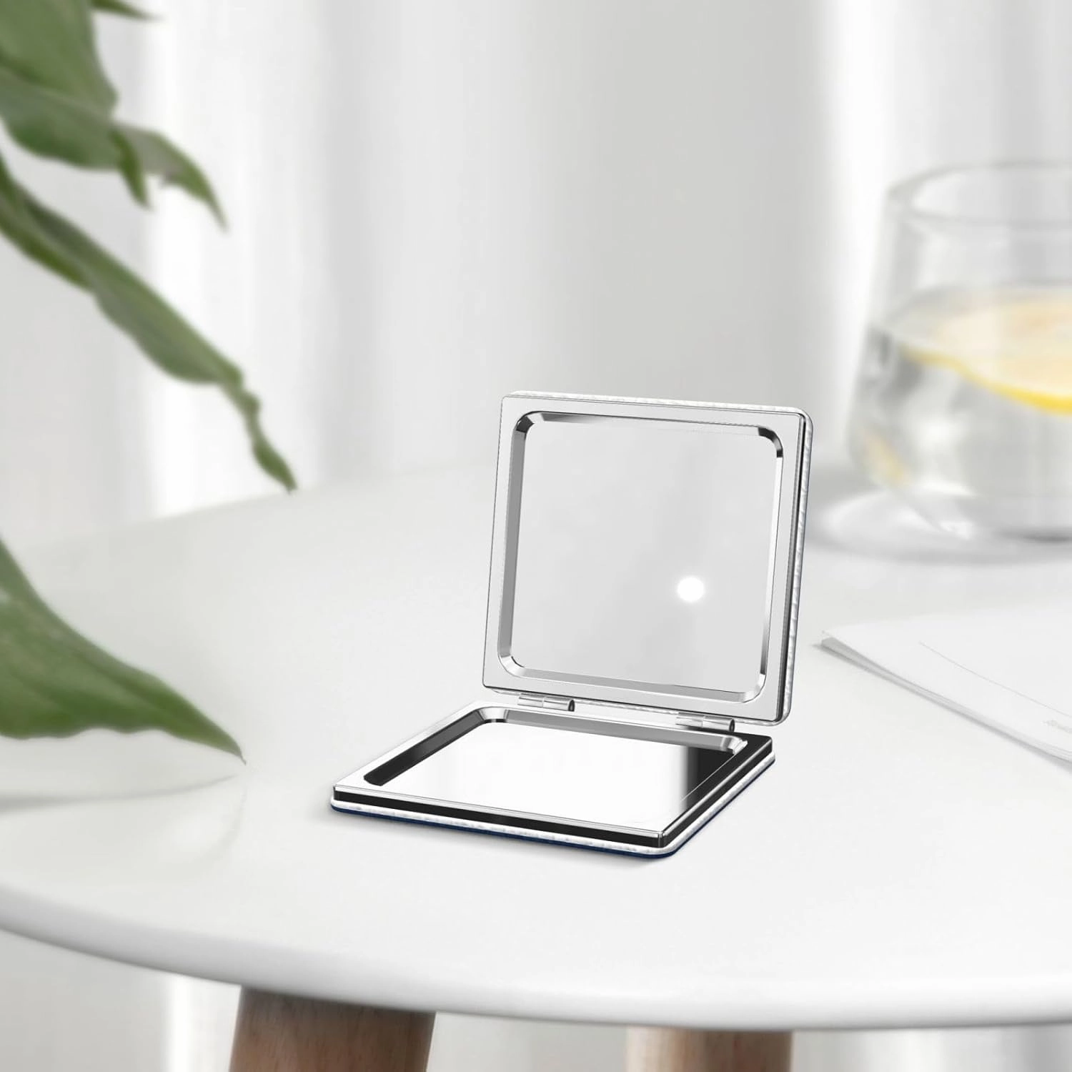 Vermont State Flag Makeup Mirror Portable Folding Mini Mirror Double Sided Travel Makeup Mirror Square Handheld Pocket Mirror