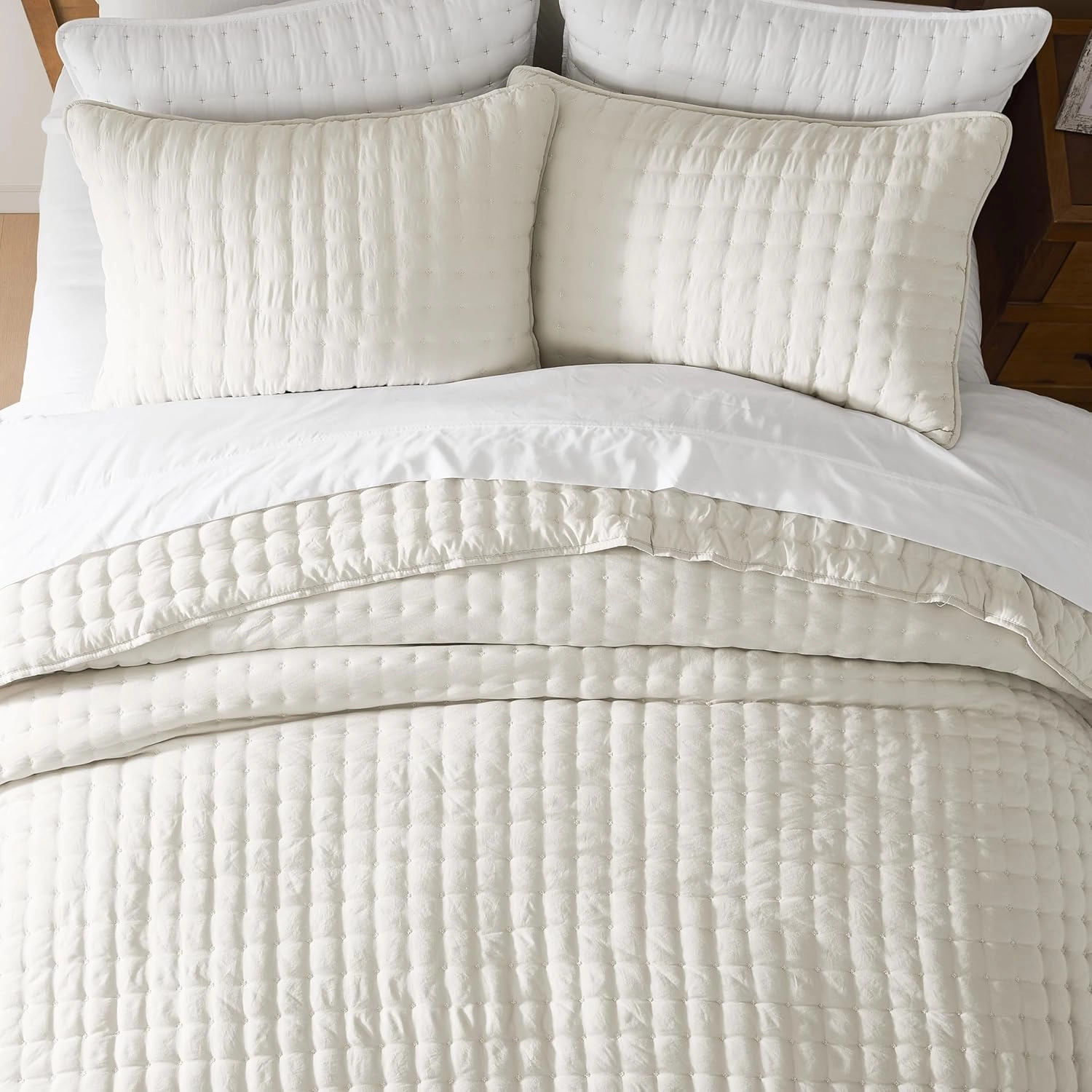 WDCOZY Ivory King Size Quilt Bedding Sets with 2 Pillow Shams, Lightweight Soft Bedspread Coverlet, Quilted Blanket Thin Comforter Bed Cover for All Season, 3 Pieces, 104x90 inches