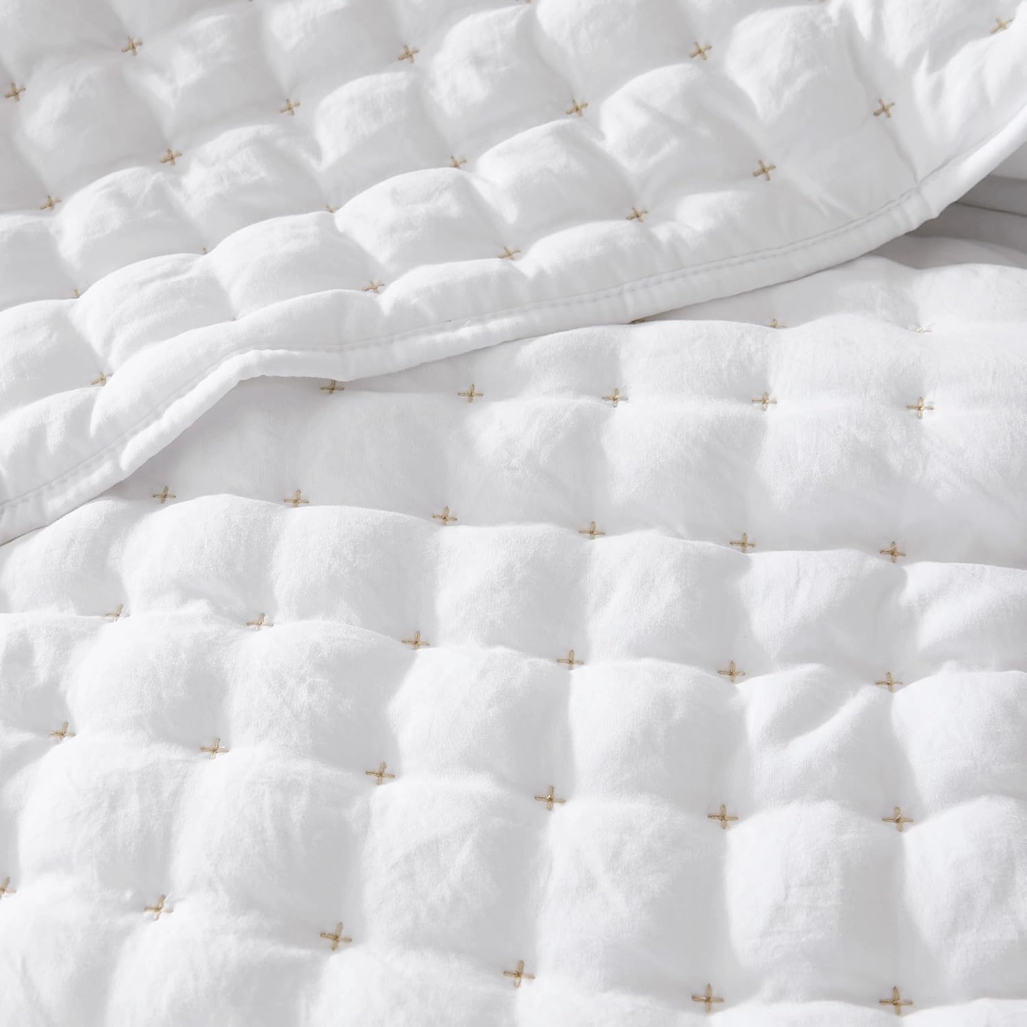 WDCOZY White King Size Quilt Bedding Sets with Pillow Shams, Lightweight Soft Bedspread Coverlet, Quilted Blanket Thin Comforter Bed Cover, All Season Summer Spring, 3 Pieces, 104x90 inches