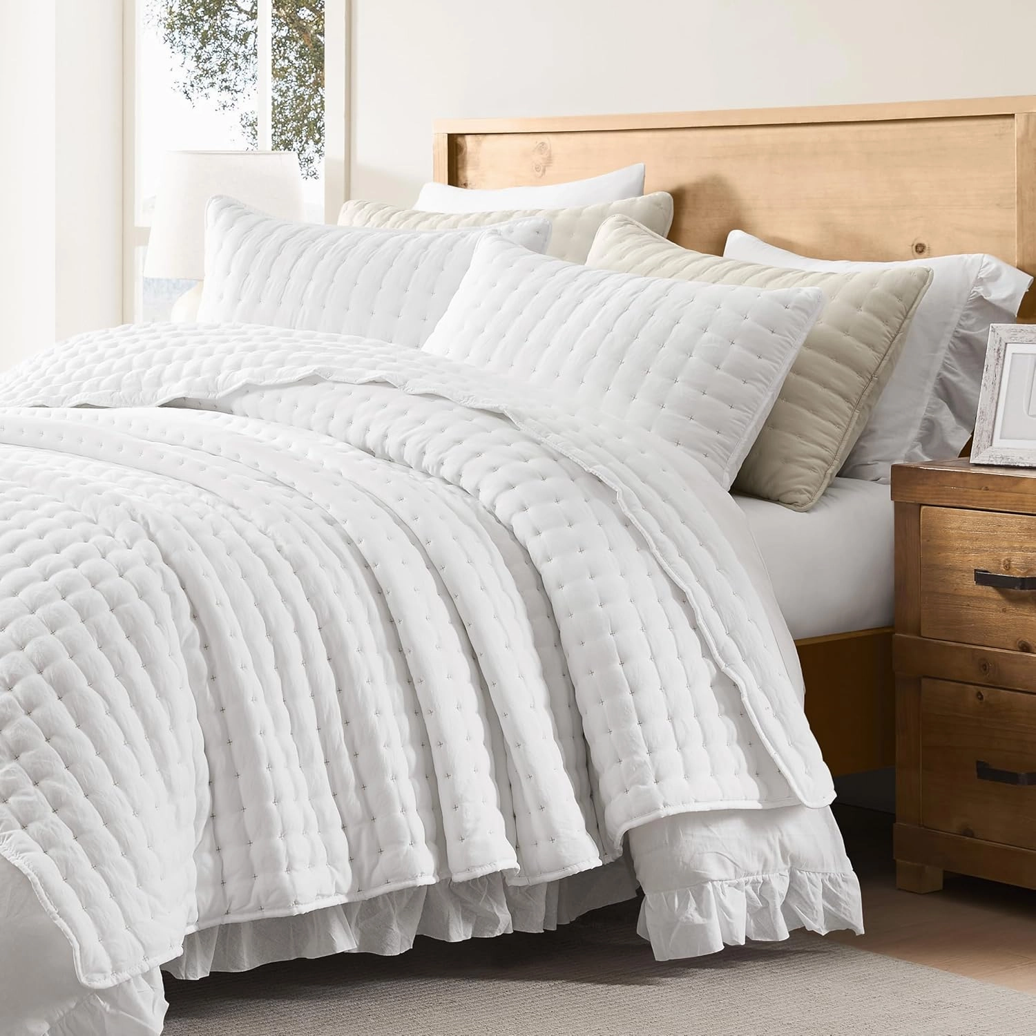 WDCOZY White King Size Quilt Bedding Sets with Pillow Shams, Lightweight Soft Bedspread Coverlet, Quilted Blanket Thin Comforter Bed Cover, All Season Summer Spring, 3 Pieces, 104x90 inches