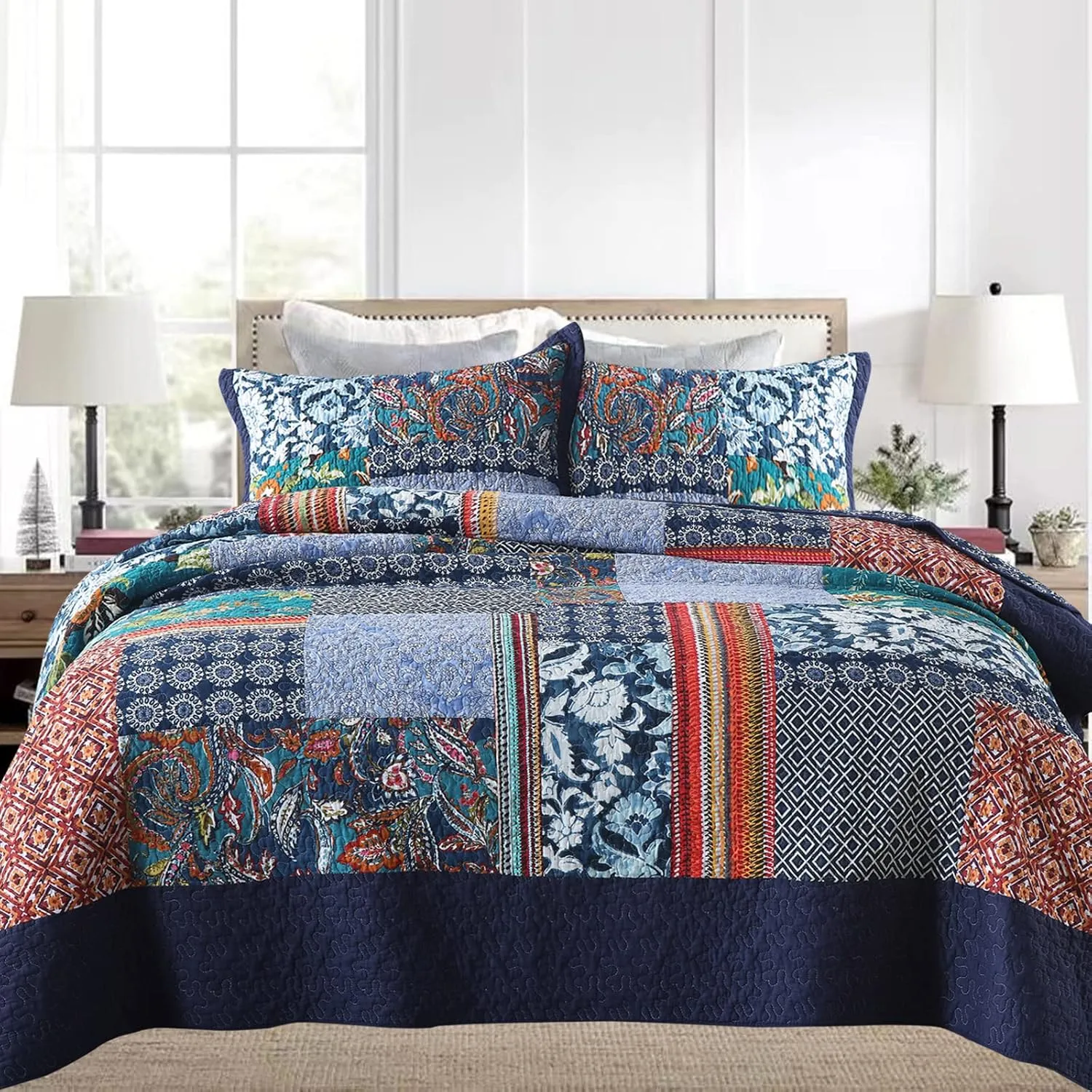 Yvooxny Queen Quilt Set Reversible Lightweight Bohemian Paisley Patchwork Cotton Quilted Bedspread Coverlet Set 3-Piece Bedding Set with Shams for All Seasons, Queen Size, 98 * 90 Inches