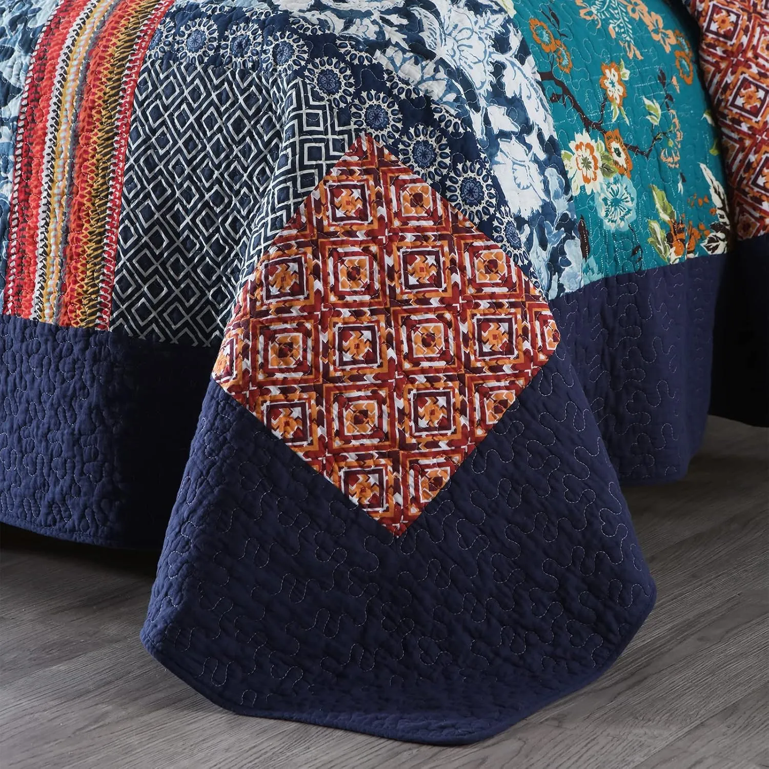Yvooxny Queen Quilt Set Reversible Lightweight Bohemian Paisley Patchwork Cotton Quilted Bedspread Coverlet Set 3-Piece Bedding Set with Shams for All Seasons, Queen Size, 98 * 90 Inches